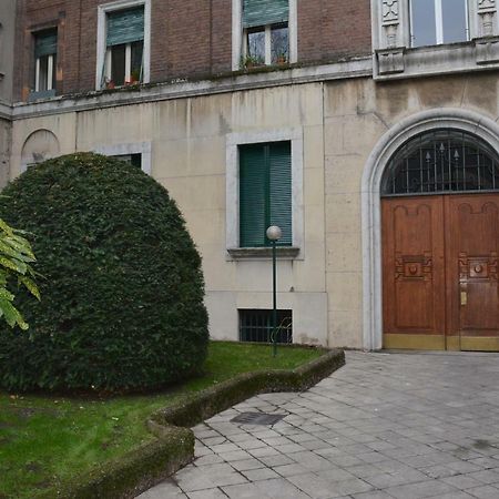 Aria Di Casa - Navigli Darsena Apartment มิลาน ภายนอก รูปภาพ