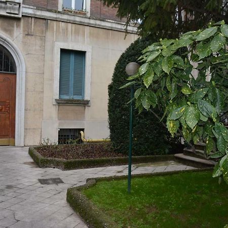 Aria Di Casa - Navigli Darsena Apartment มิลาน ภายนอก รูปภาพ