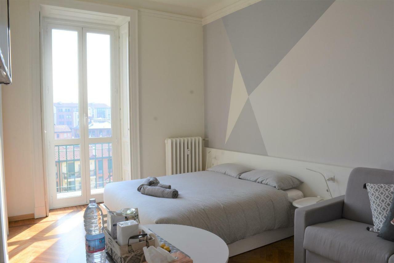 Aria Di Casa - Navigli Darsena Apartment มิลาน ภายนอก รูปภาพ