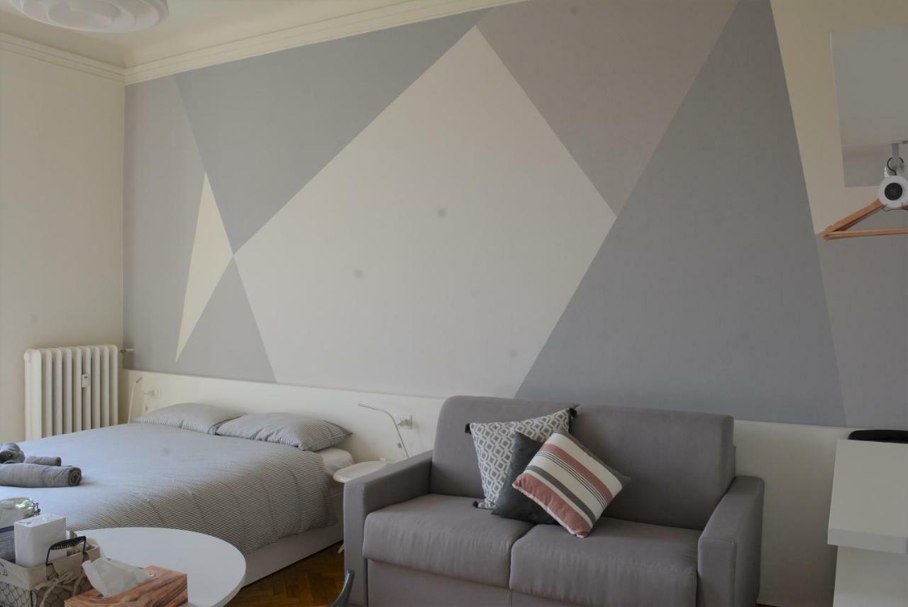 Aria Di Casa - Navigli Darsena Apartment มิลาน ภายนอก รูปภาพ