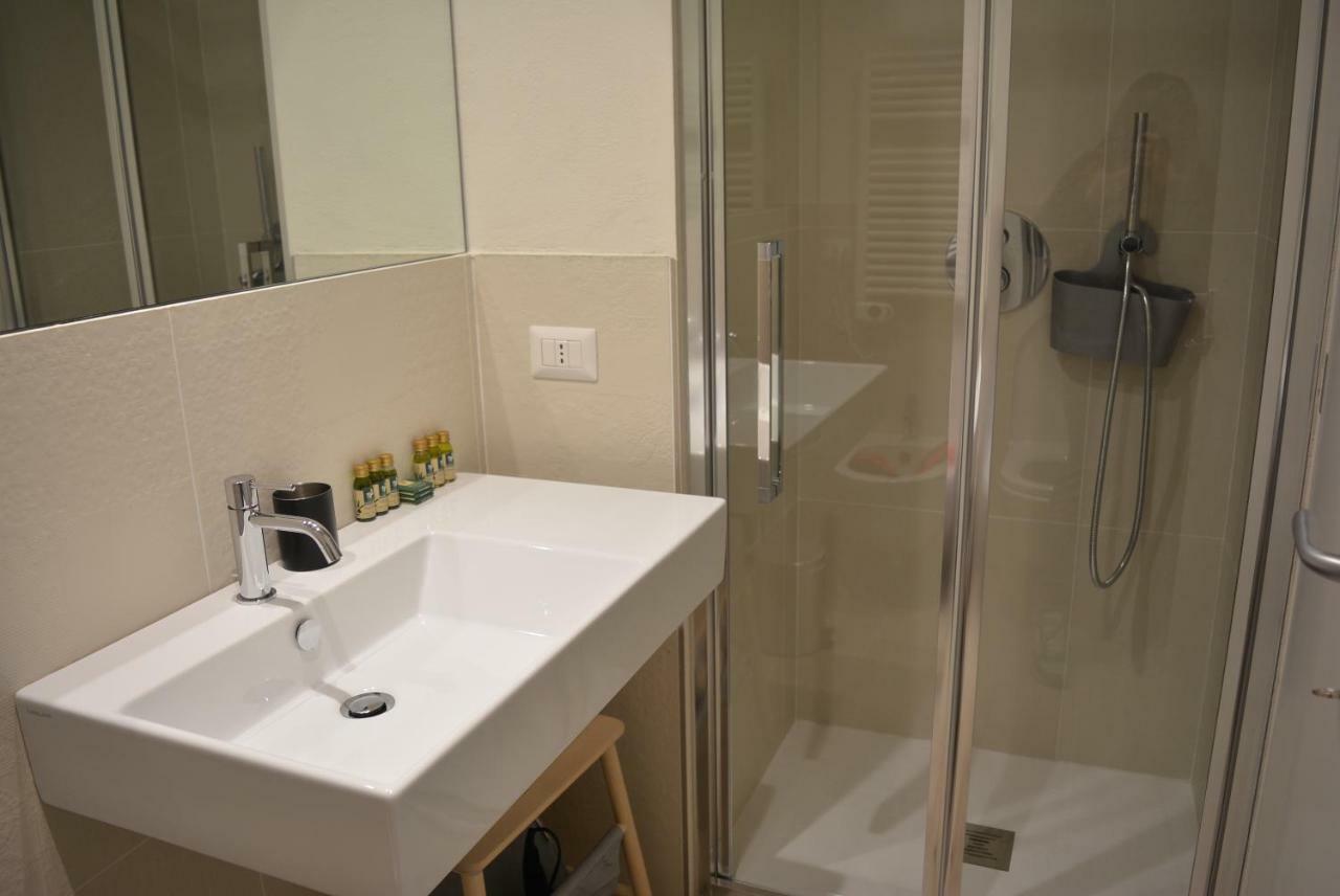 Aria Di Casa - Navigli Darsena Apartment มิลาน ภายนอก รูปภาพ