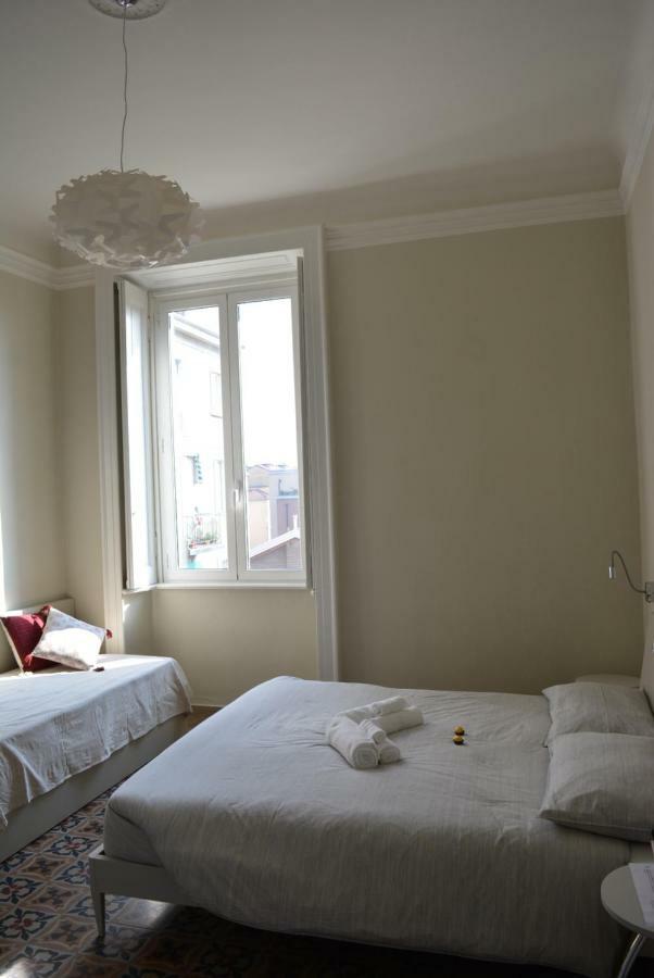 Aria Di Casa - Navigli Darsena Apartment มิลาน ภายนอก รูปภาพ